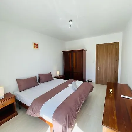 Coral Cove Comfort 1 *