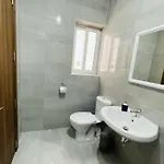 Coral Cove Comfort 1 בית הארחה *