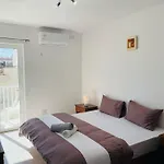 Coral Cove Comfort 1 בית הארחה סיינט פול ביי